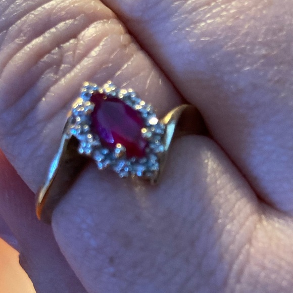 Antique 10k Yellow Gold Ruby & Diamond Ring - Picture 4 of 8